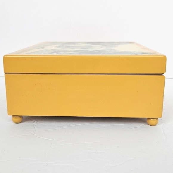 Heirloom Tradition Limited Edition 'Gone With the Wind' Music Box Collectible - Picture 5 of 14